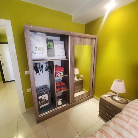 דירה 5 Stars Compound With Private Garden, Near The Sea אלאניה